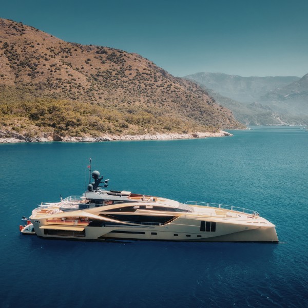 Luxury Yacht Charters in US Virgin Islands